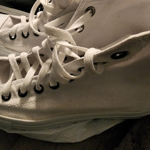 2 pair of converse